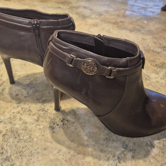 Elegant Brown Coach Ankle Boots - Picture 1 of 12